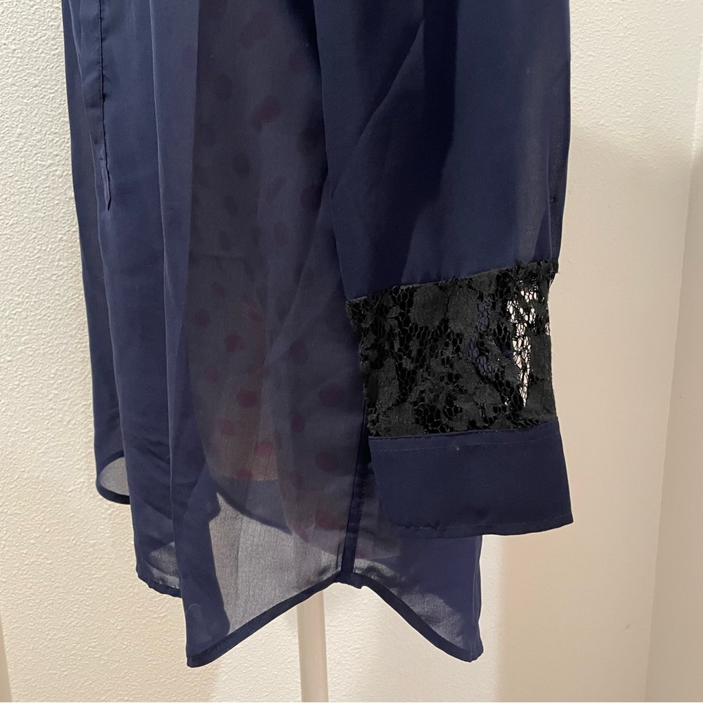 izzue sheer lace tunic blouse women’s medium navy blue black button up - Picture 5 of 8
